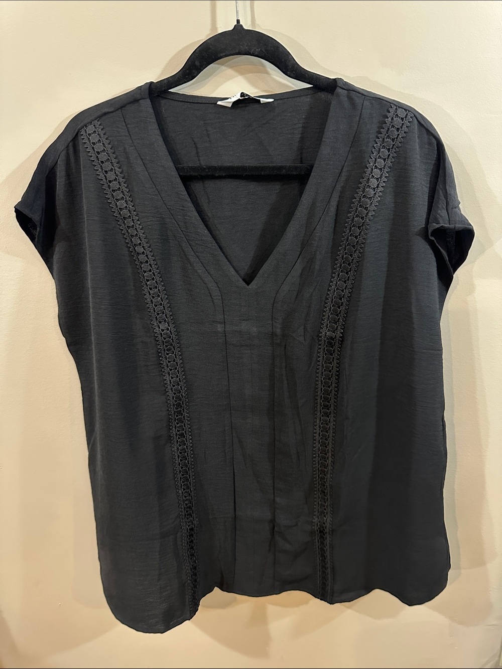 NWT Women's Black V-Neck Short Sleeve Blouse with Lace Paneling